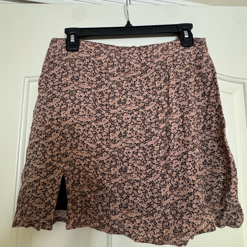 American Eagle Outfitters Cream and Brown Mini Skirt with Slit